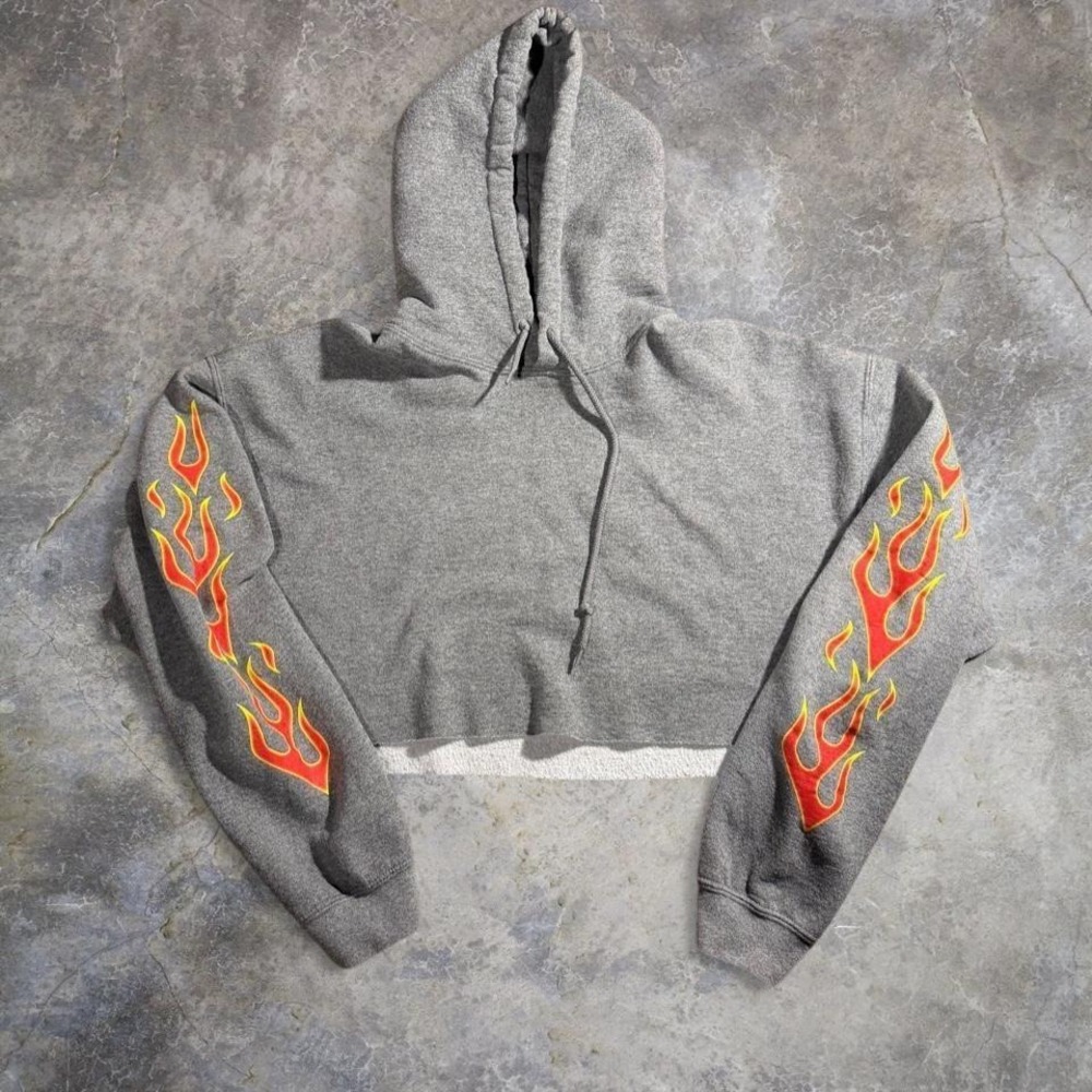 Grey cropped flame hoodie with orange flame sleeve graphics Size L